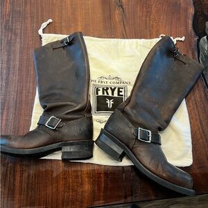 Womens FRYE a boots size 7 - worn once.